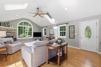 37 Squirrel Rd, Springfield, MA 01108 - Photo 13