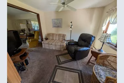 92 East Ave, North Adams, MA 01247 - Photo 9