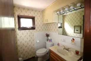 92 East Ave, North Adams, MA 01247 - Photo 3