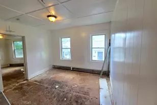 32 Westminister St, Pittsfield, MA 01201 - Photo 9