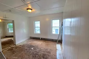 32 Westminister St, Pittsfield, MA 01201 - Photo 9