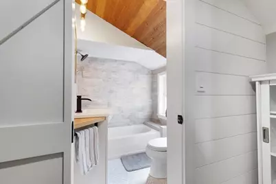 39 Burley St, Danvers, MA 01923 - Photo 11