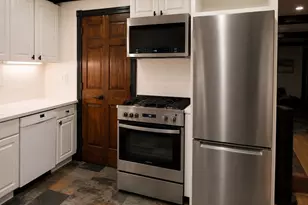 8 Locke St, Cambridge, MA 02140 - Photo 13