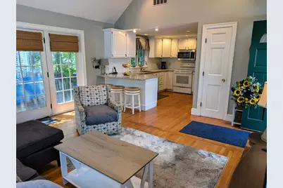 102 Sanford St, Melrose, MA 02176 - Photo 5