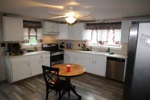 749 Mill St, Agawam, MA 01030 - Photo 9