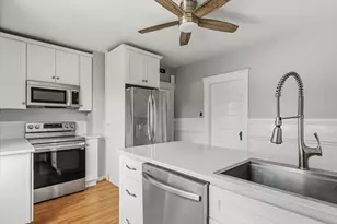 452 Quarry St, Quincy, MA 02169 - Photo 1