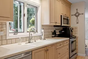 115 Village Crossing, Fitchburg, MA 01420 - Photo 17