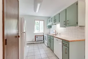 82 S Maple St, Westfield, MA 01085 - Photo 9