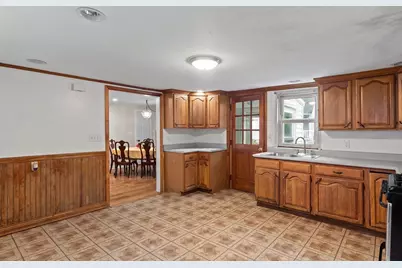 9 Mechanic St, Framingham, MA 01701 - Photo 13