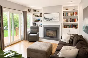 84 Harlow Dr, Amherst, MA 01002 - Photo 3