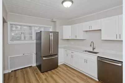 4 Elm St, South Hadley, MA 01075 - Photo 11