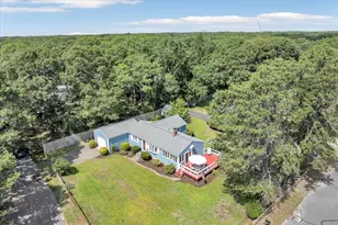 11 Canary Ln, Yarmouth, MA 02673 - Photo 5