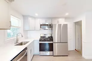 38 Nash St, Watertown, MA 02472 - Photo 3