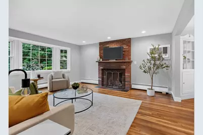25 Gray Ter, Bedford, MA 01730 - Photo 3