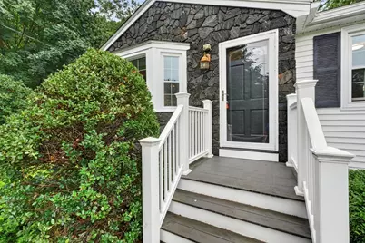 25 Gray Ter, Bedford, MA 01730 - Photo 3