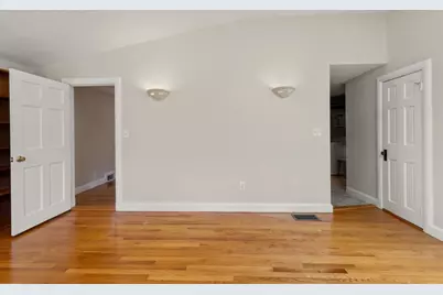 42 Elinor Road, Newton, MA 02461 - Photo 33