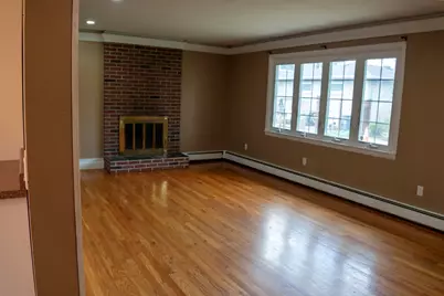 571 Mill St, Agawam, MA 01030 - Photo 11