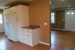 571 Mill St, Agawam, MA 01030 - Photo 9