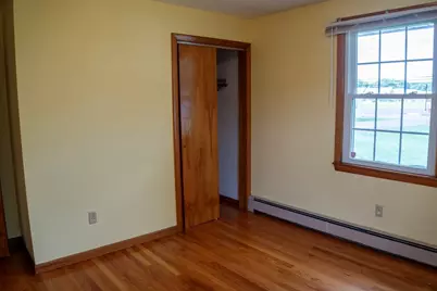 571 Mill St, Agawam, MA 01030 - Photo 17