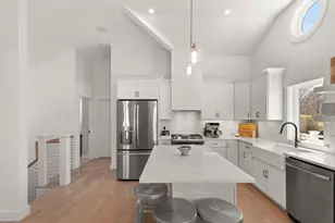 40A Thurston Point Rd, Gloucester, MA 01930 - Photo 3