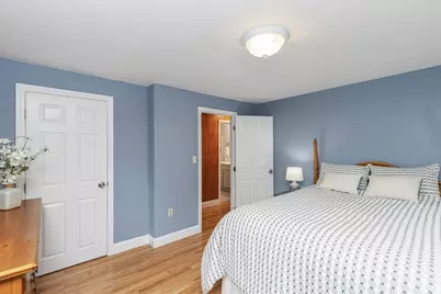15 Amesbury St, Haverhill, MA 01830 - Photo 13