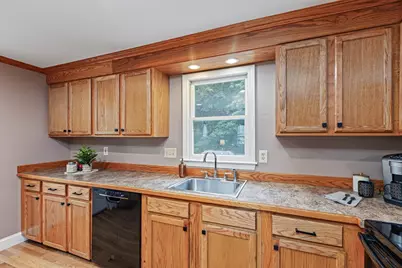 15 Amesbury St, Haverhill, MA 01830 - Photo 7