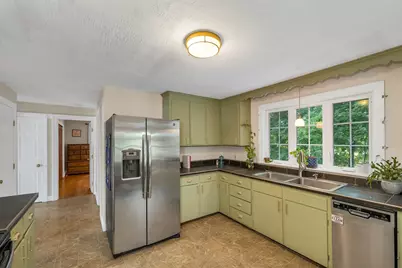 121 Elm St, Methuen, MA 01844 - Photo 7