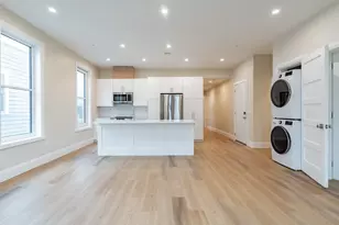 841 Columbia Rd, Boston, MA 02125 - Photo 3