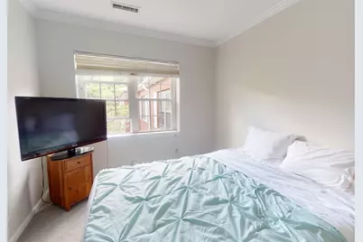 133 Lake Shore Rd #4, Boston, MA 02135 - Photo 9