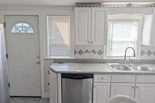 111 Gladeside, Boston, MA 02126 - Photo 3