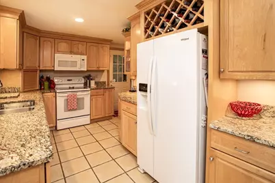 70 Longview Drive, Dartmouth, MA 02747 - Photo 11