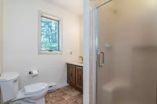 77 Grantwood Dr, Amherst, MA 01002 - Photo 21