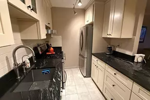 6 Whittier Pl, Boston, MA 02114 - Photo 5