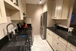 6 Whittier Pl, Boston, MA 02114 - Photo 5