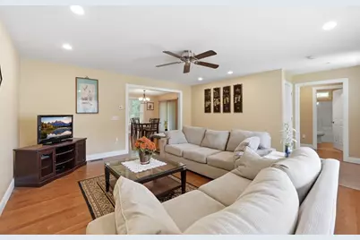 2 Dogwood Dr, Belchertown, MA 01007 - Photo 11