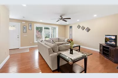 2 Dogwood Dr, Belchertown, MA 01007 - Photo 7