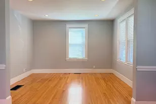 8 Elton St, Worcester, MA 01604 - Photo 7