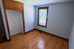 8 Elton St, Worcester, MA 01604 - Photo 11