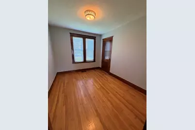 8 Elton St #1, Worcester, MA 01604 - Photo 9
