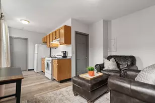 70 Russell St, Worcester, MA 01609 - Photo 11
