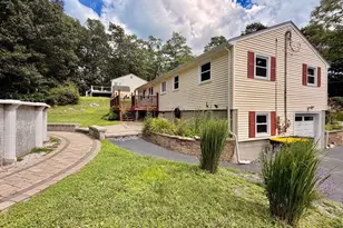57 Laurel Ln, Bellingham, MA 02019 - Photo 3