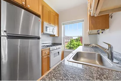 21 Bradlee #54, Medford, MA 02155 - Photo 9
