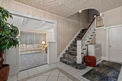 32 Sagamore Ave, Medford, MA 02155 - Photo 5