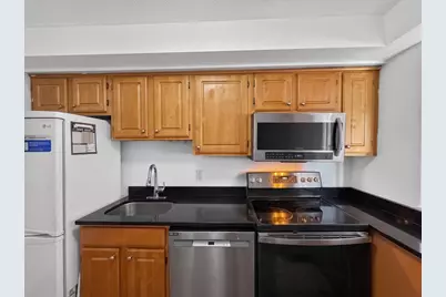1025 Hancock St #8C, Quincy, MA 02169 - Photo 5