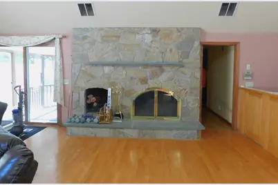 621 Marshall St, Holliston, MA 01746 - Photo 11