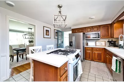 74 Domingos St, Somerset, MA 02726 - Photo 17