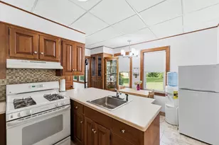 373 College Hwy, Southwick, MA 01077 - Photo 9