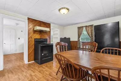 1313 Somerset Ave, Taunton, MA 02780 - Photo 5