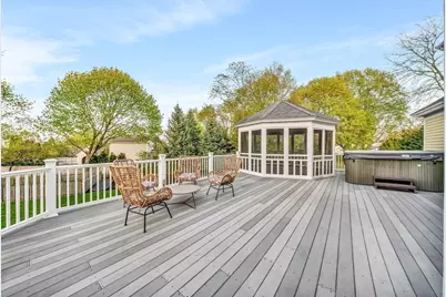 18 Ocean Ave, Newburyport, MA 01950 - Photo 35