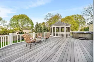 18 Ocean Ave, Newburyport, MA 01950 - Photo 35